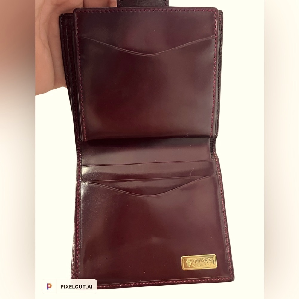 GUCCI RARE Vintage Kiss Lock Wallet in Burgundy Color - Picture 2 of 14